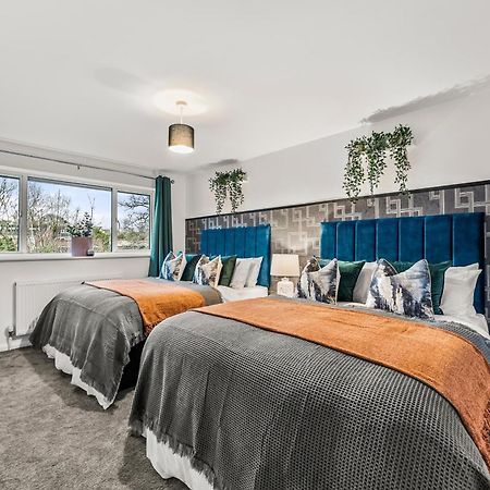 Elegant Retreat In Cheltenham - Garden & Parking Included Exterior photo