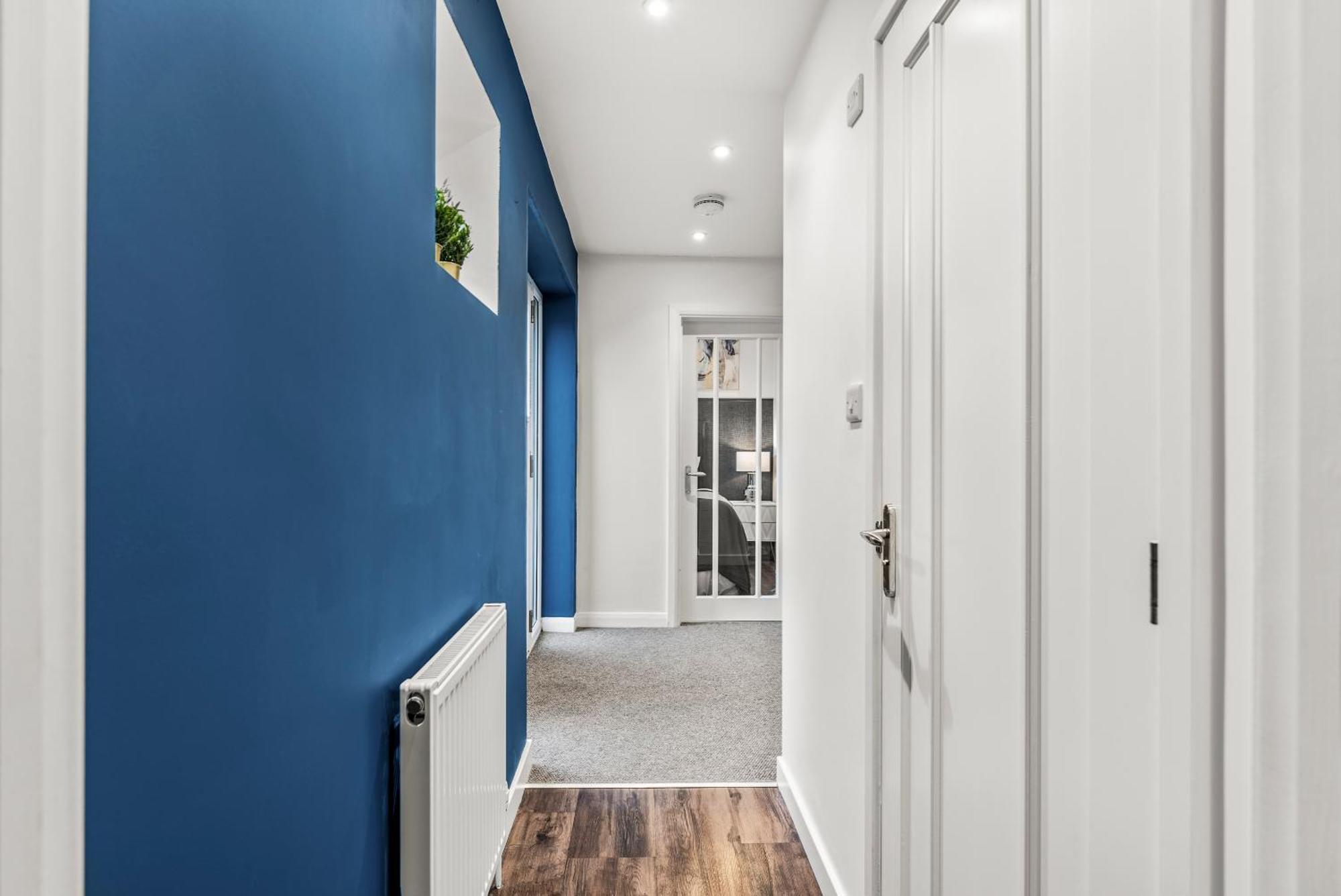 Elegant Retreat In Cheltenham - Garden & Parking Included Exterior photo